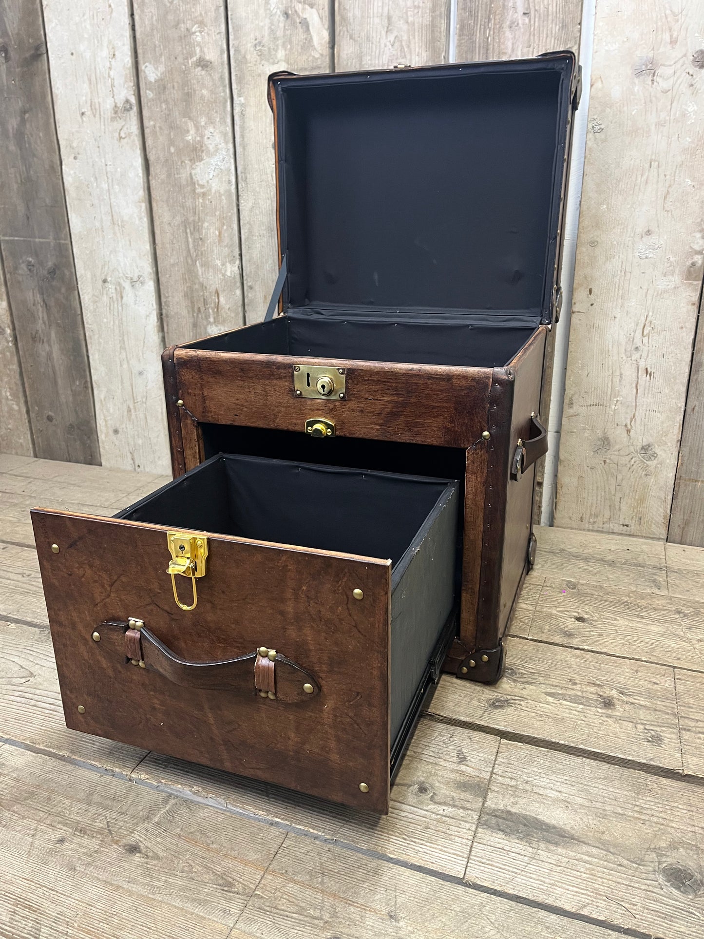 Double Compartment Drawer