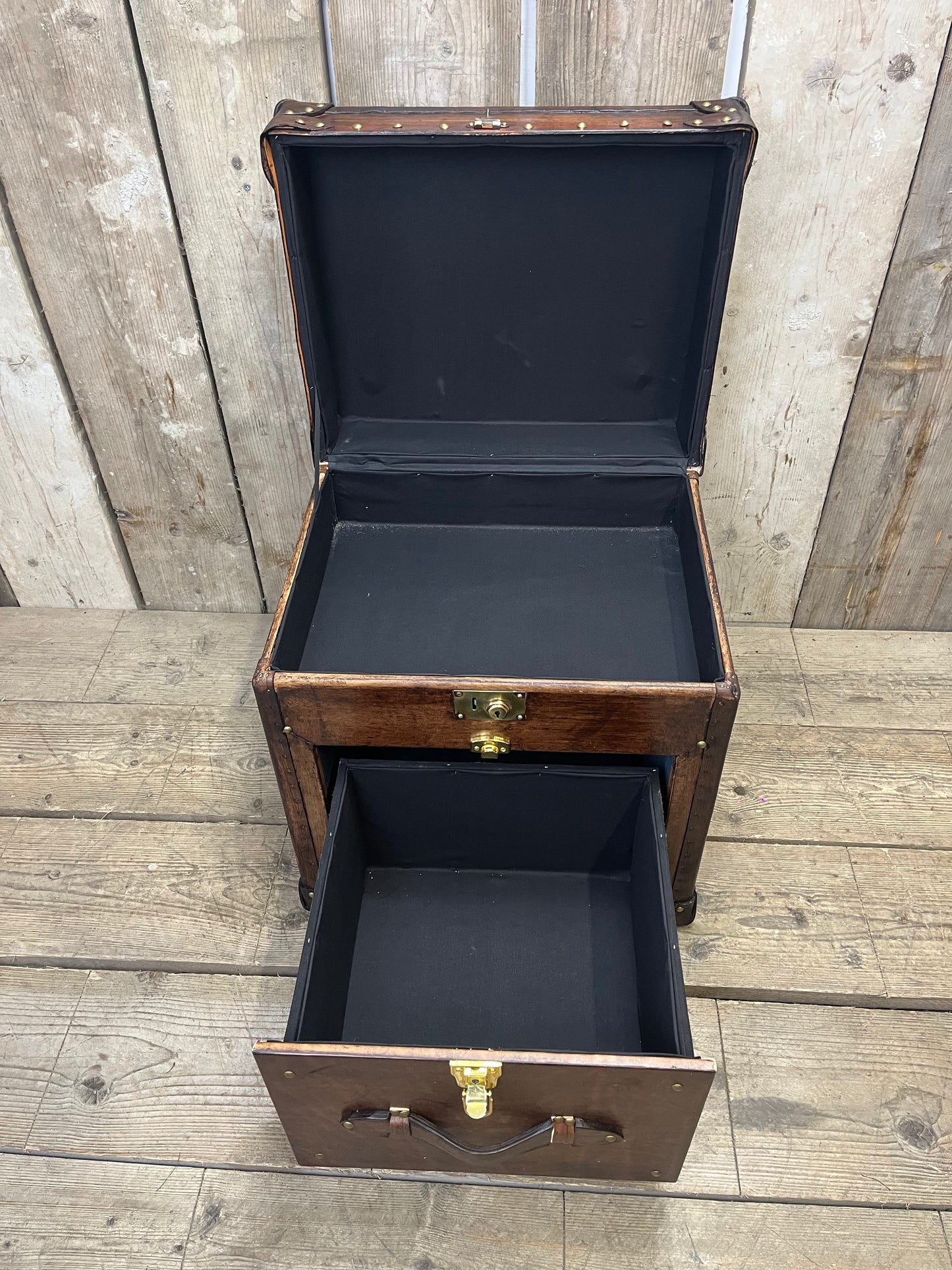 Double Compartment Drawer