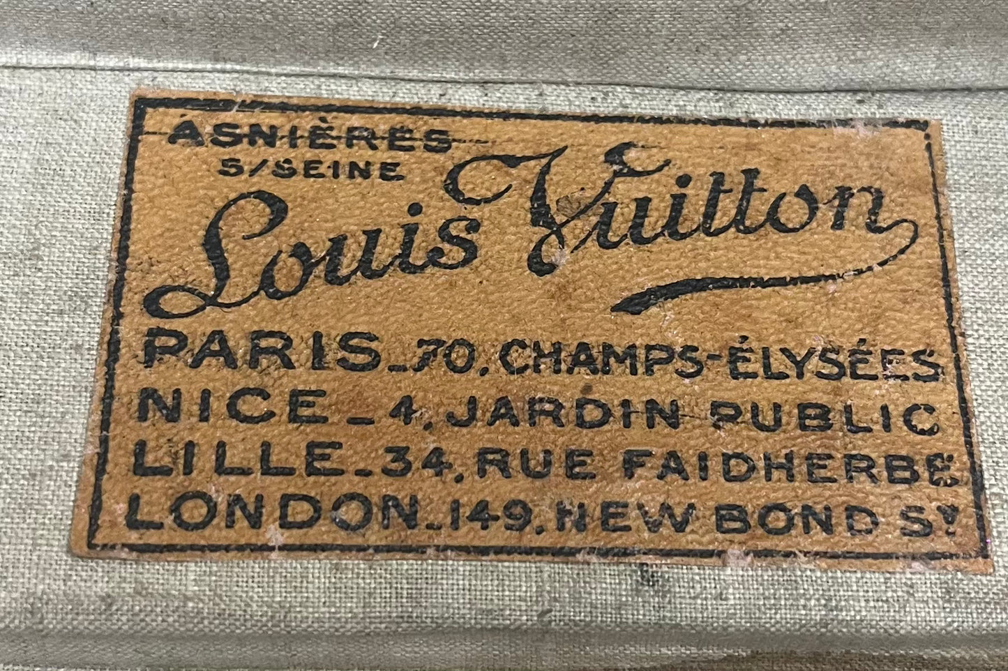 Louis Vuitton - Collectors Case