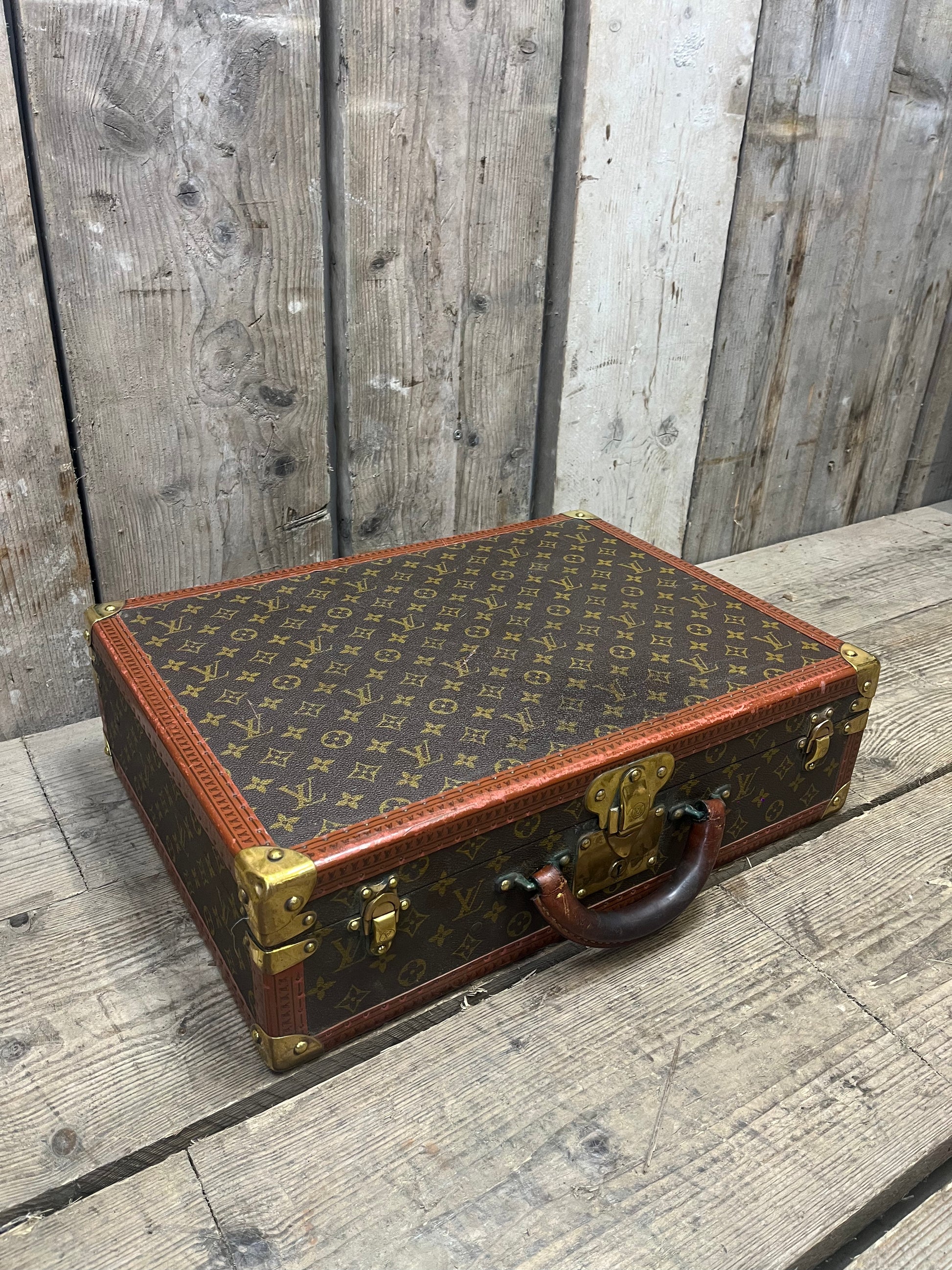 Louis vuitton hard suitcase sales